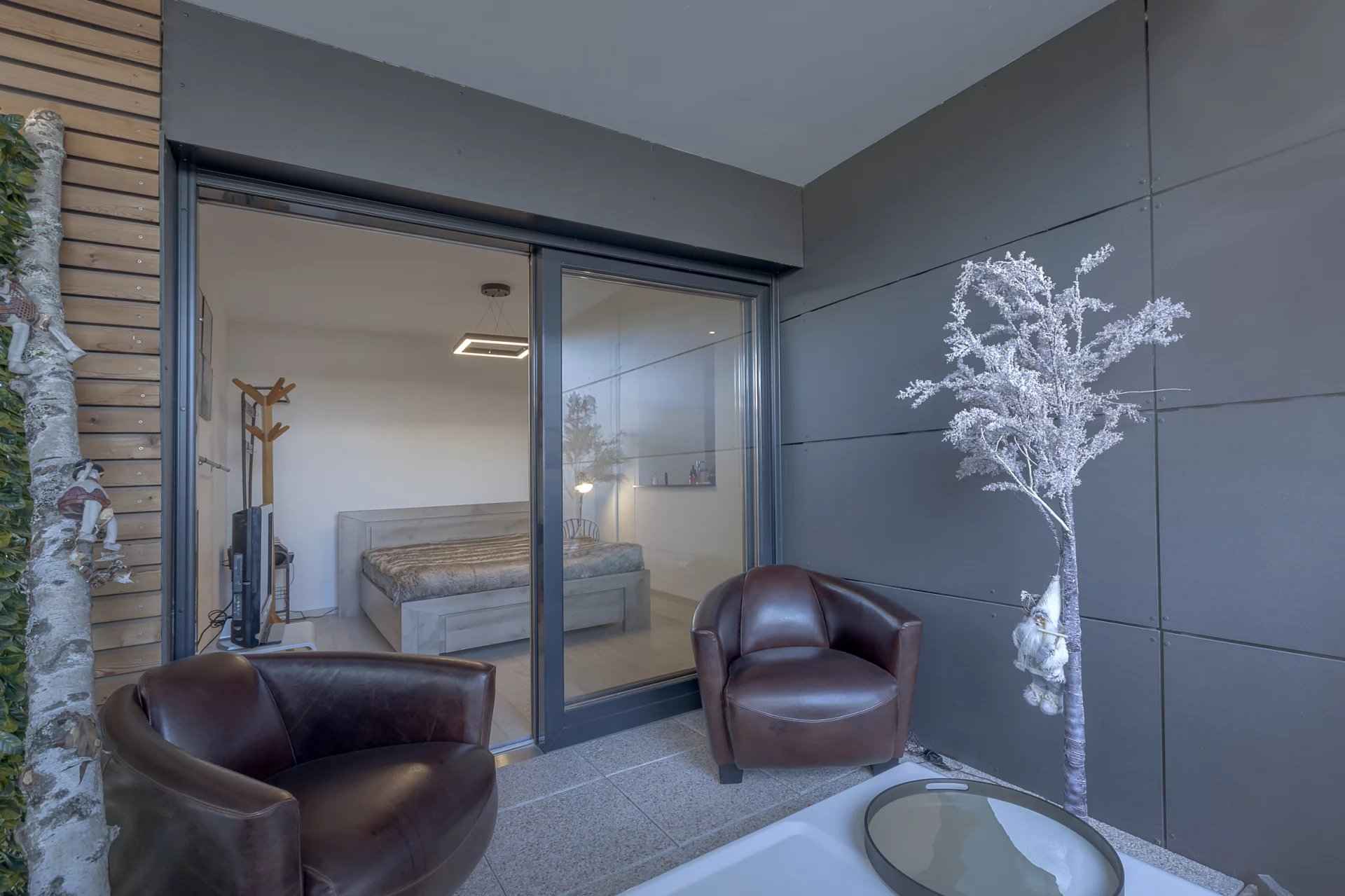 7ceef5d9e4cb333208e7767193b9abfa 24e73f914a 1920 original - Translation missing: en.helpers.application.image_tag.default_alt