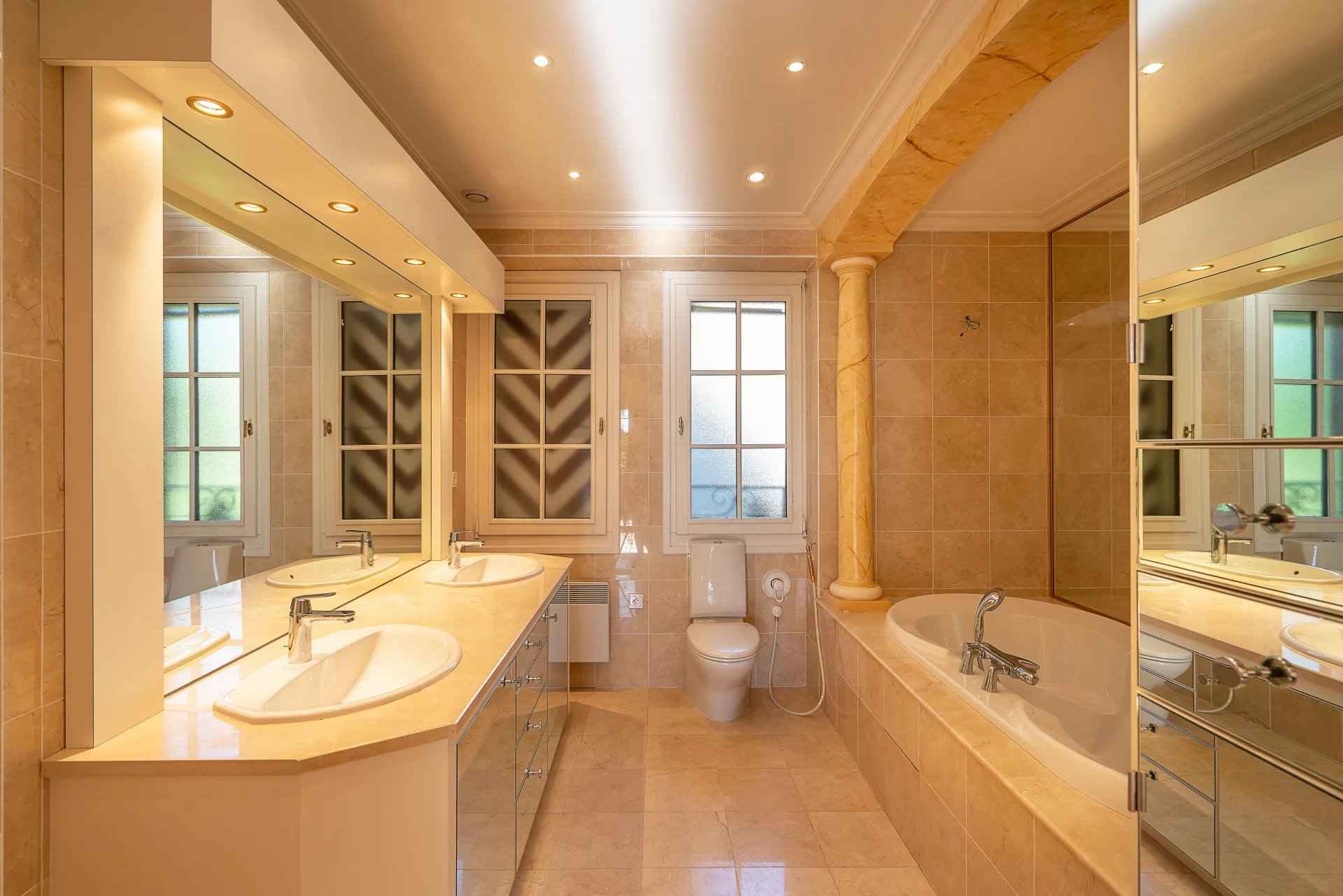 98bfaf7afbc8b598c9985579356b1fb1 c27fc1d715 1920 original - Attribut alt par défaut.