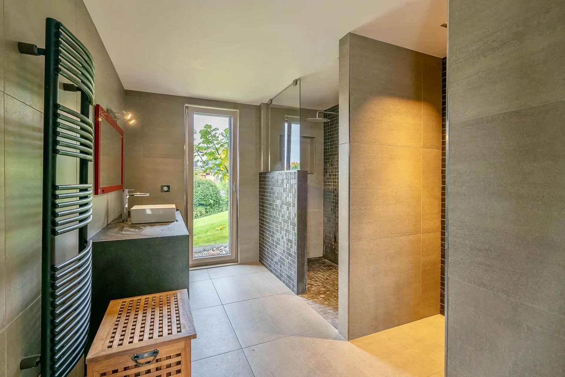 817c6675cb22d186c7613dd8538fd34e b3780bd1a0 1920 original - Translation missing: en.helpers.application.image_tag.default_alt