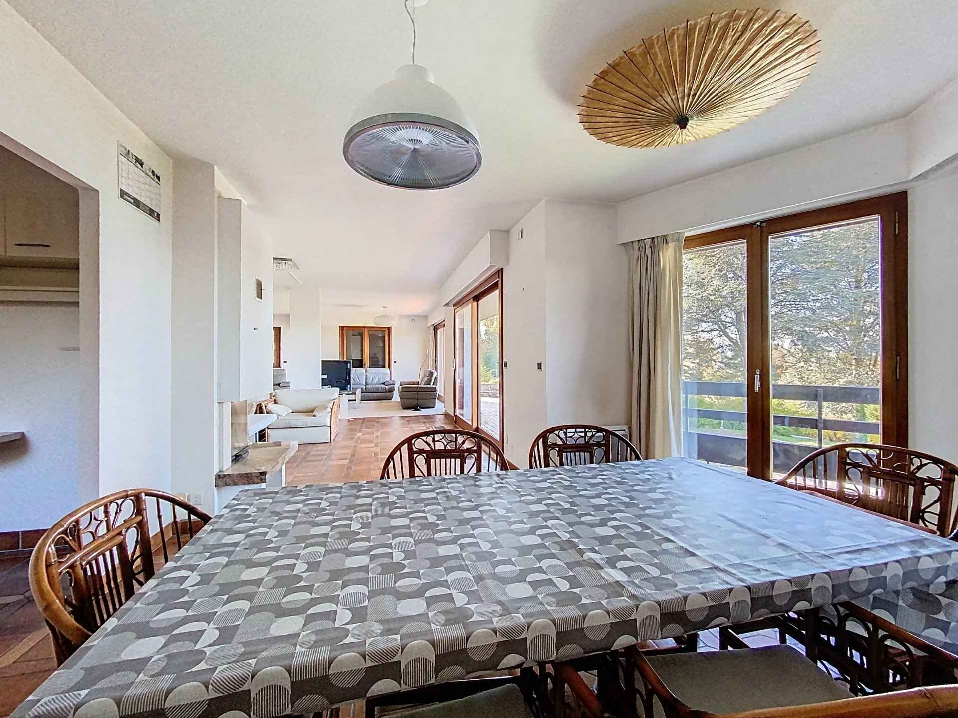 8d5a7d845c5b1d35d80f3efc17c7f3f3 328a260b9f 1920 original - Attribut alt par défaut.