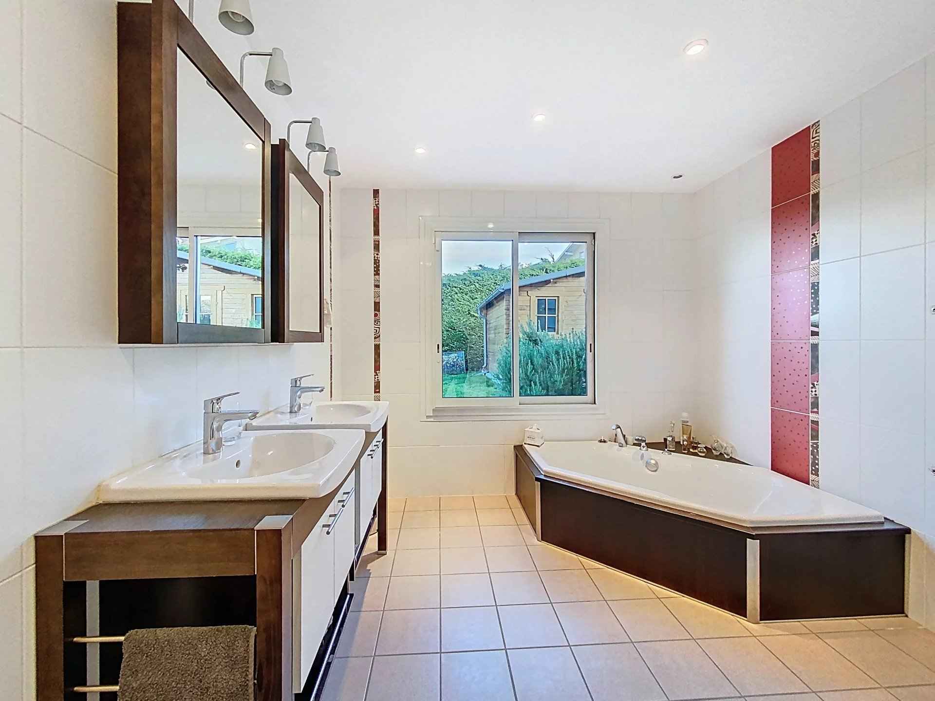 0eee4309ef2f01d8a924df39d9e5c7c0 03bd819fd7 1920 original - Translation missing: en.helpers.application.image_tag.default_alt