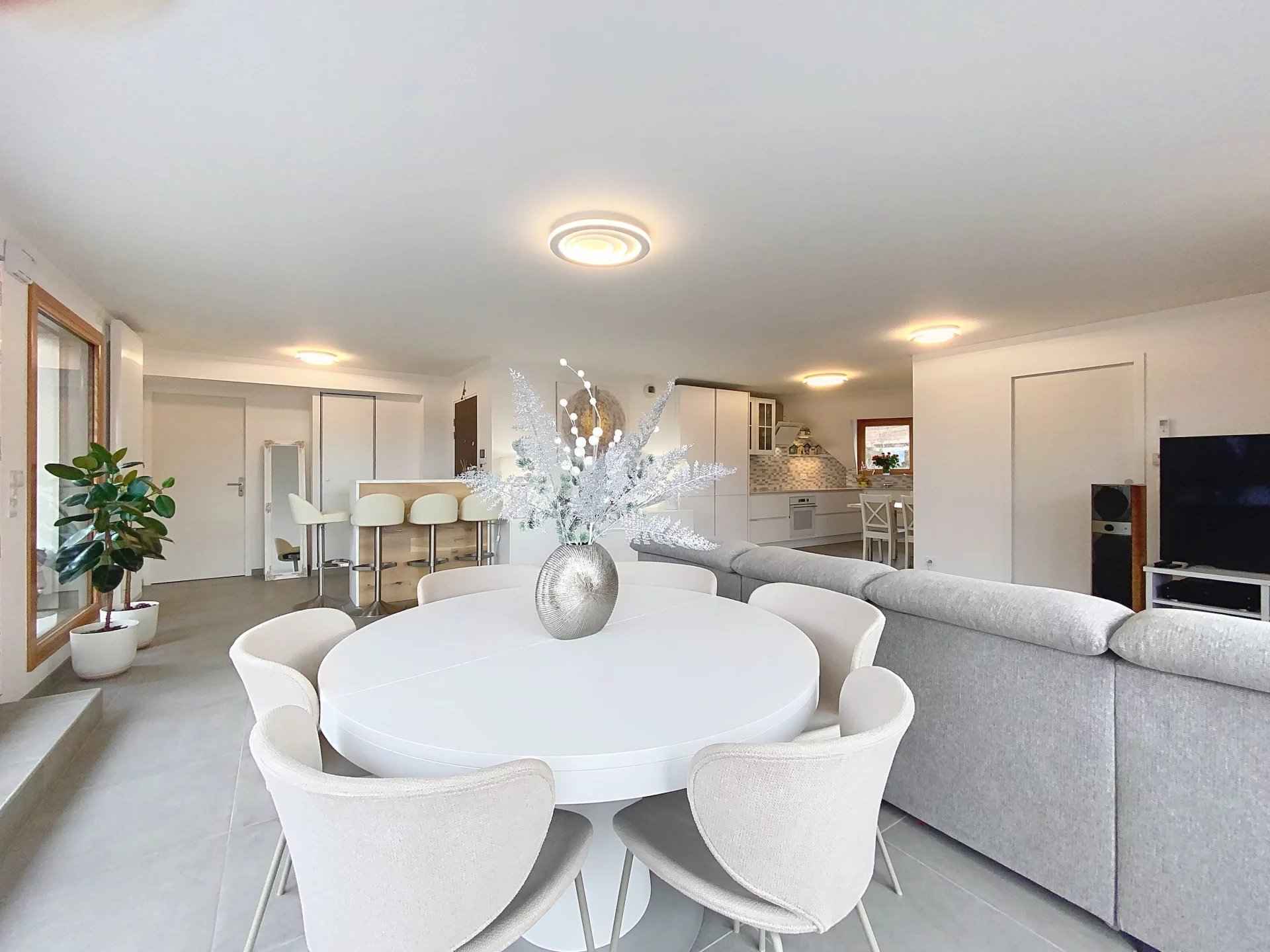 D142376f89fc2823e3c7b2456d34f5fd b43d6bdf07 1920 original - Attribut alt par défaut.