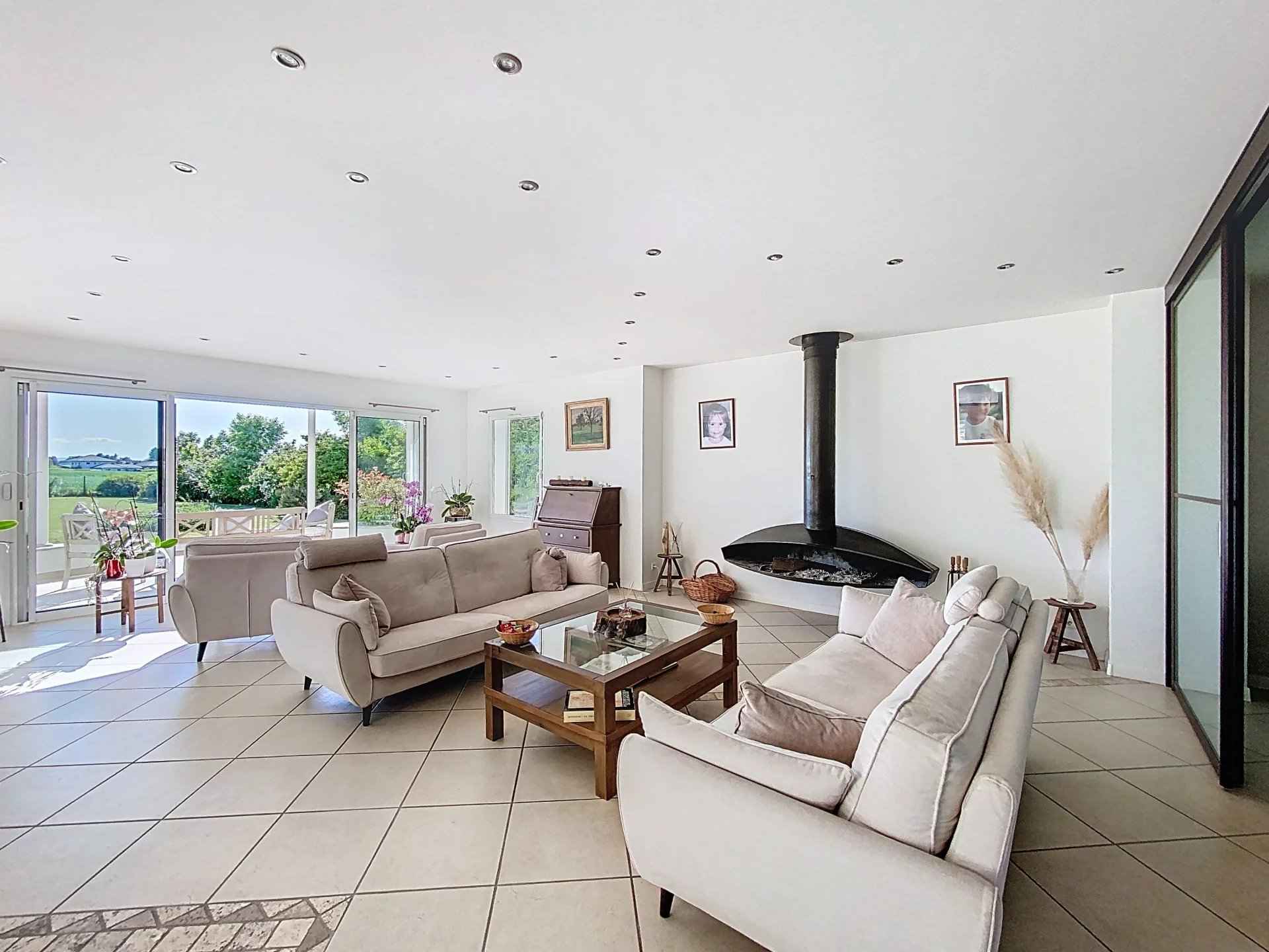 6e7afd3c5462f606e94f2955399e96c5 e251ebb4a8 1920 original - Attribut alt par défaut.