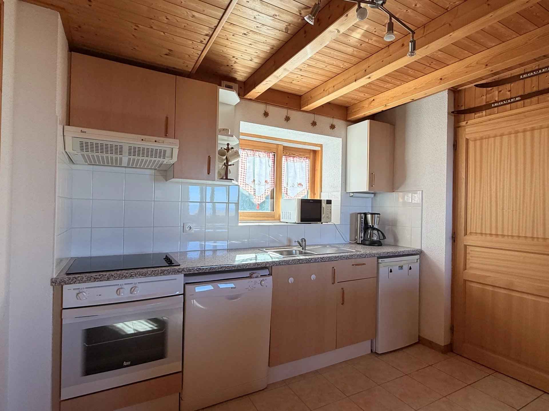 176dd2bf06cb189e6f4bb66a7548d760 4d1a359ca4 1920 original - Translation missing: en.helpers.application.image_tag.default_alt