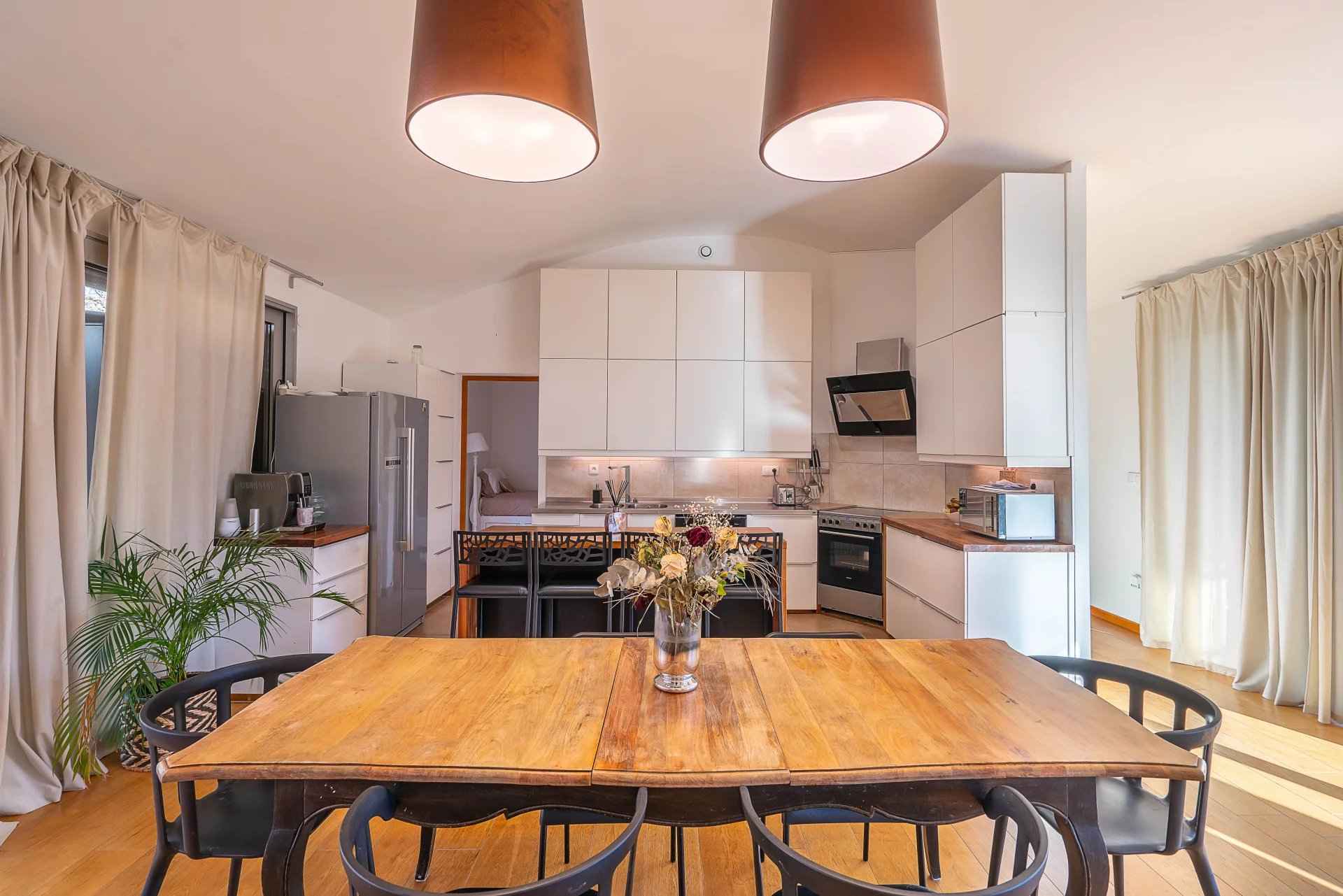 61ee42318c9ee554cd3de364d90dd075 6fc697b137 1920 original - Translation missing: en.helpers.application.image_tag.default_alt