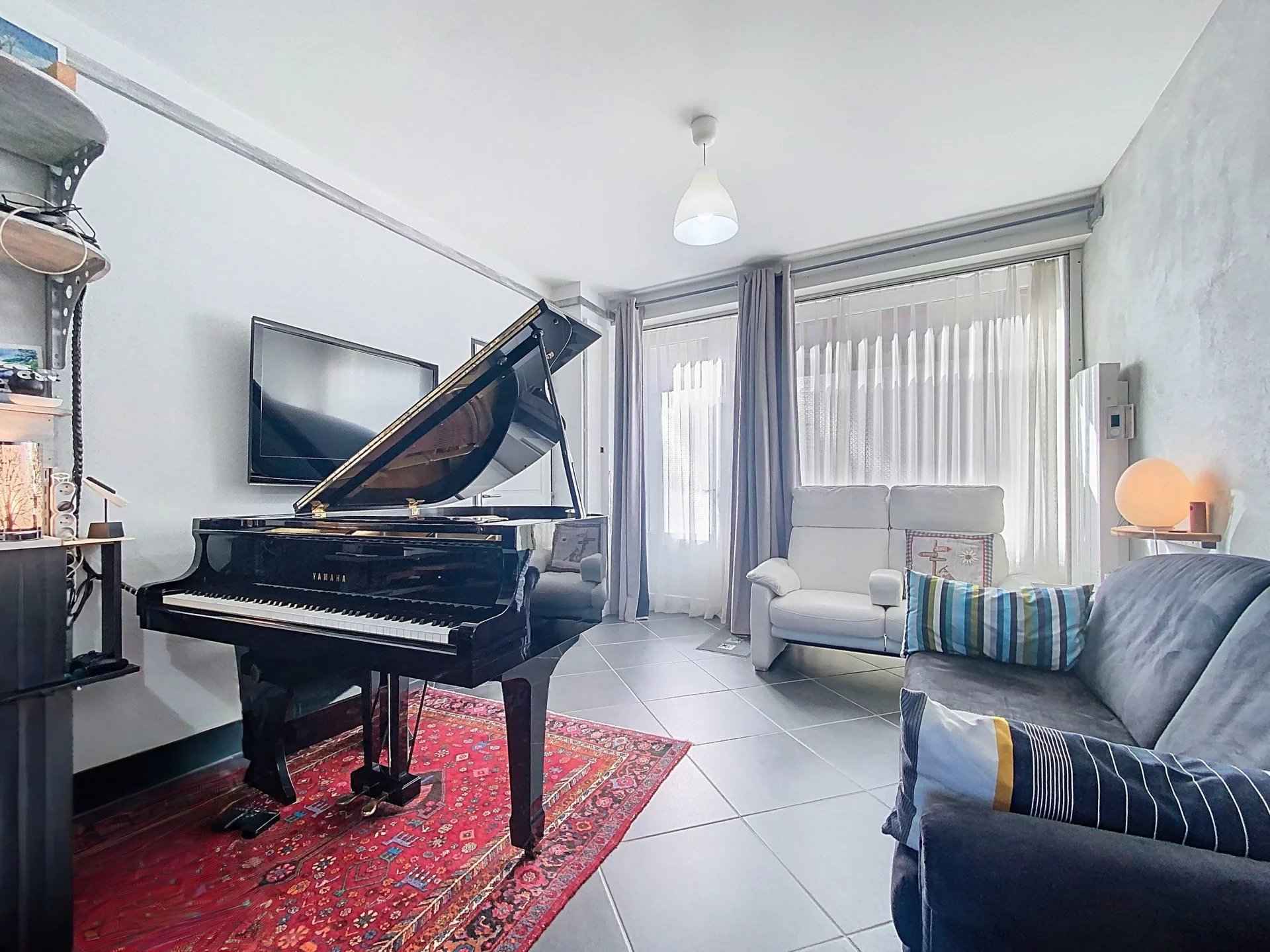 929e7180ca4b02290b8057044c34bef7 b74a6495e9 1920 original - Attribut alt par défaut.