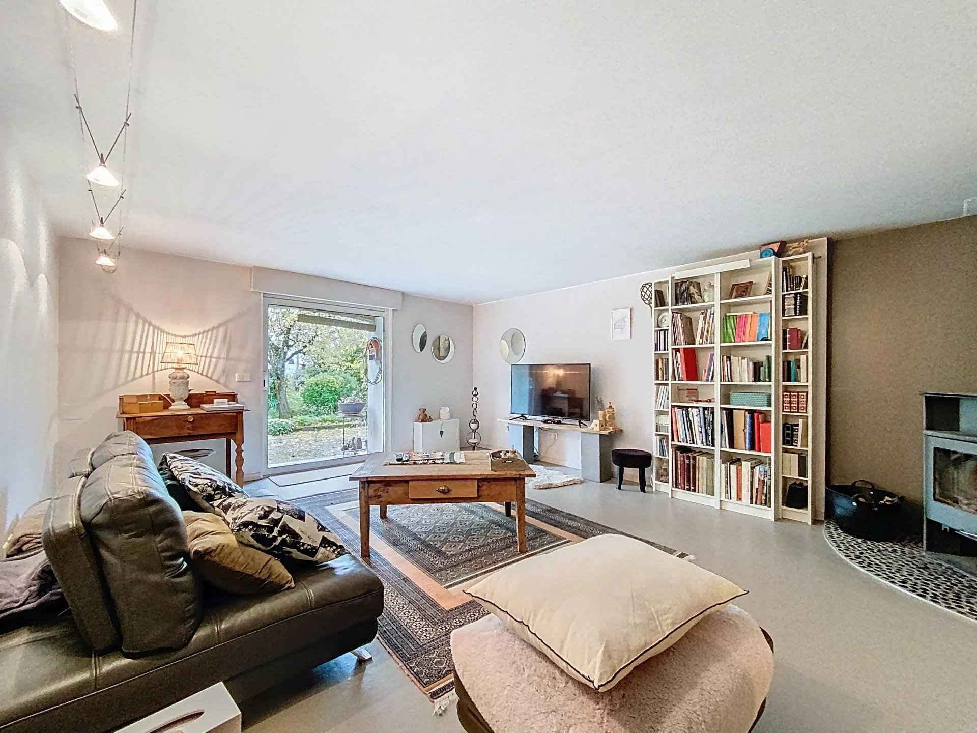 5dac1a344a0aa5ea0be0b9945febfad9 f8be71d7cd 1920 original - Attribut alt par défaut.