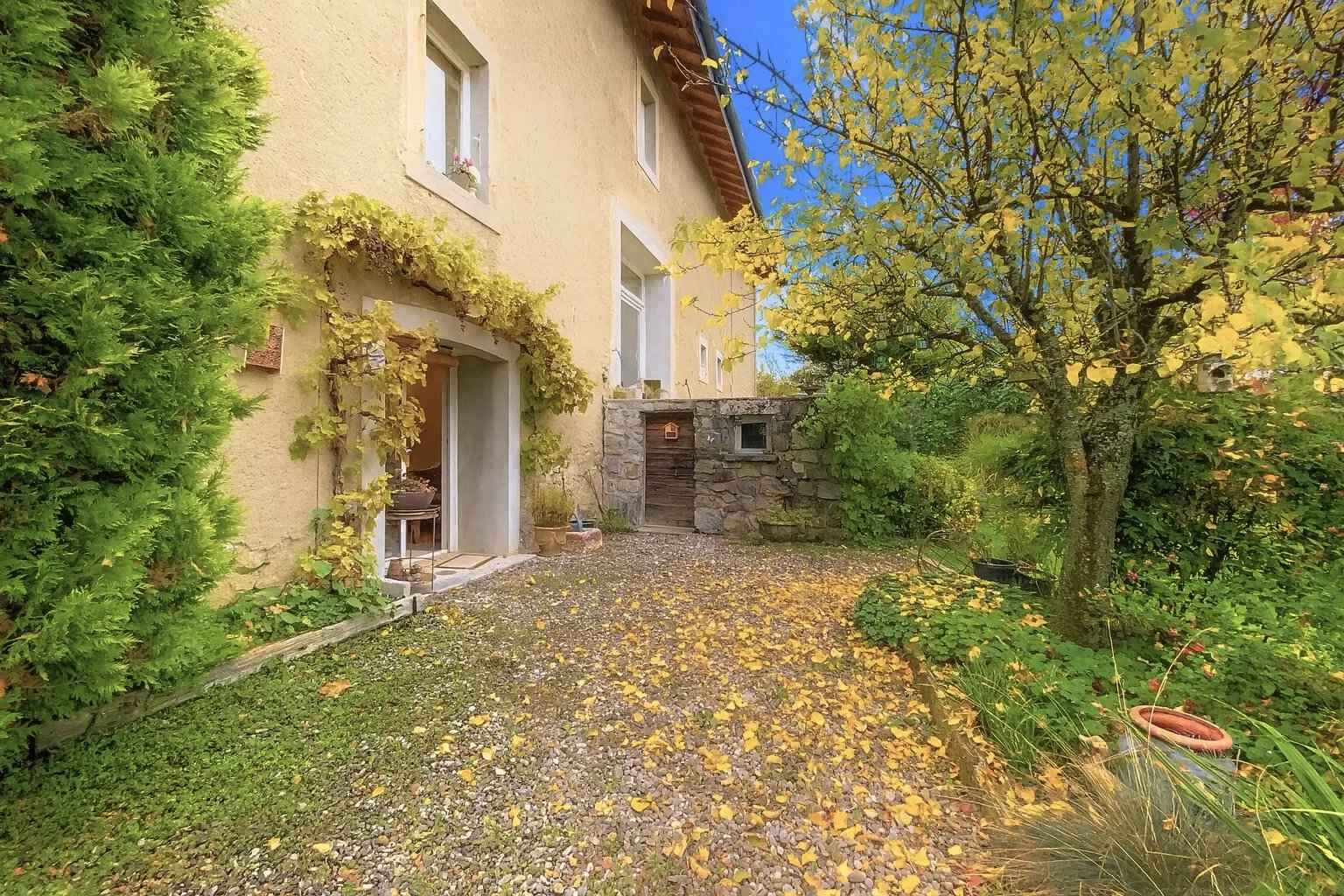 F145748724fecdb90bdea4e829540a31 2b98c94561 1536 original - Attribut alt par défaut.