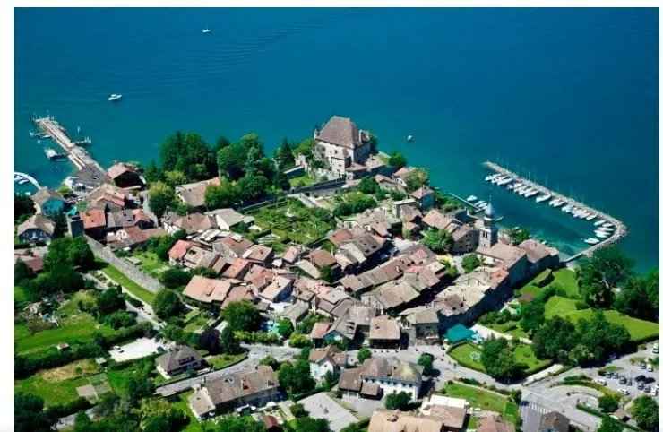 14e21a15f5441fd7b84985794c94bdd8 eb3649e438 740 original - Attribut alt par défaut.