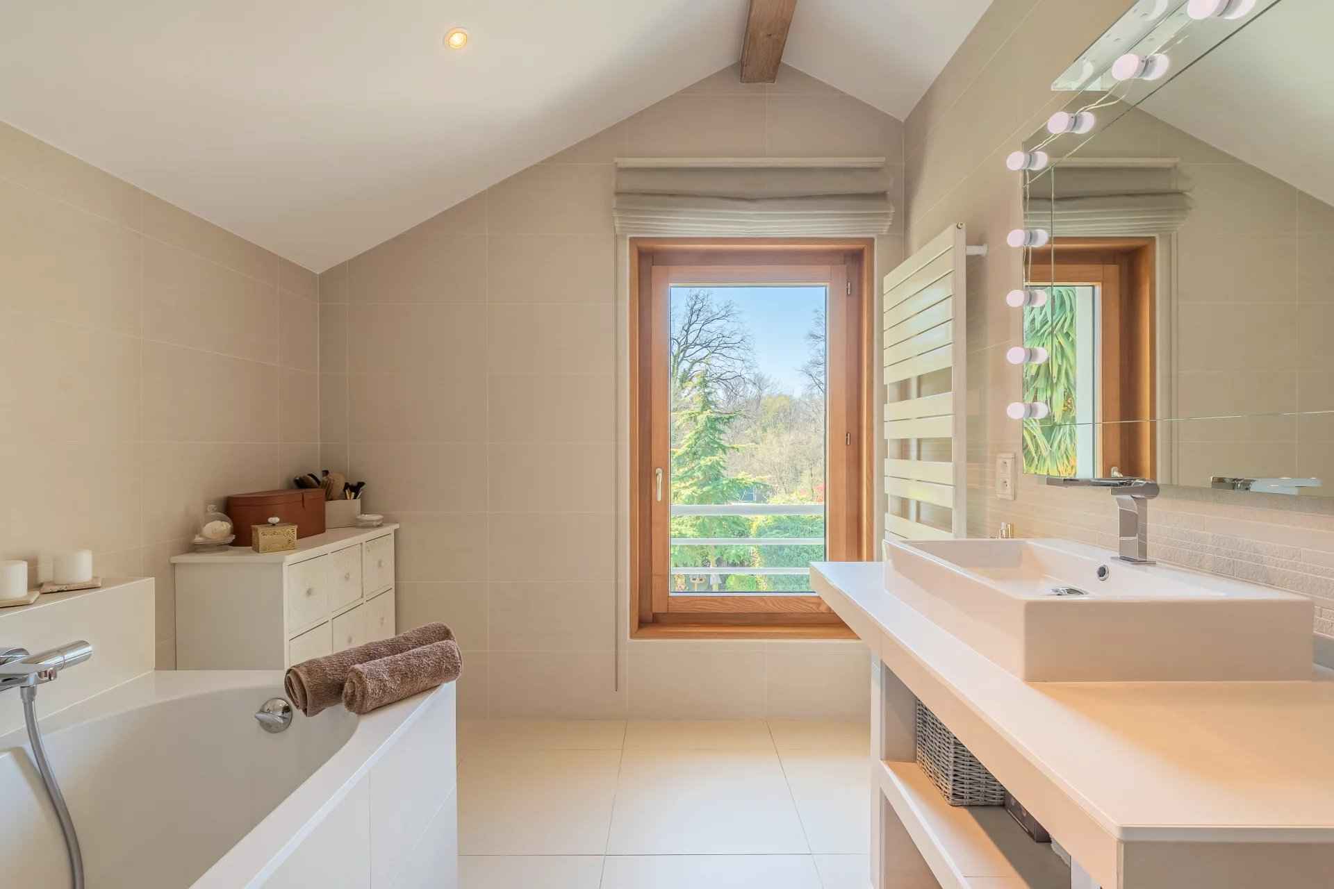 5da8fc13e8d47a5fd666abc78c25f9f1 16b455e92c 1920 original - Attribut alt par défaut.