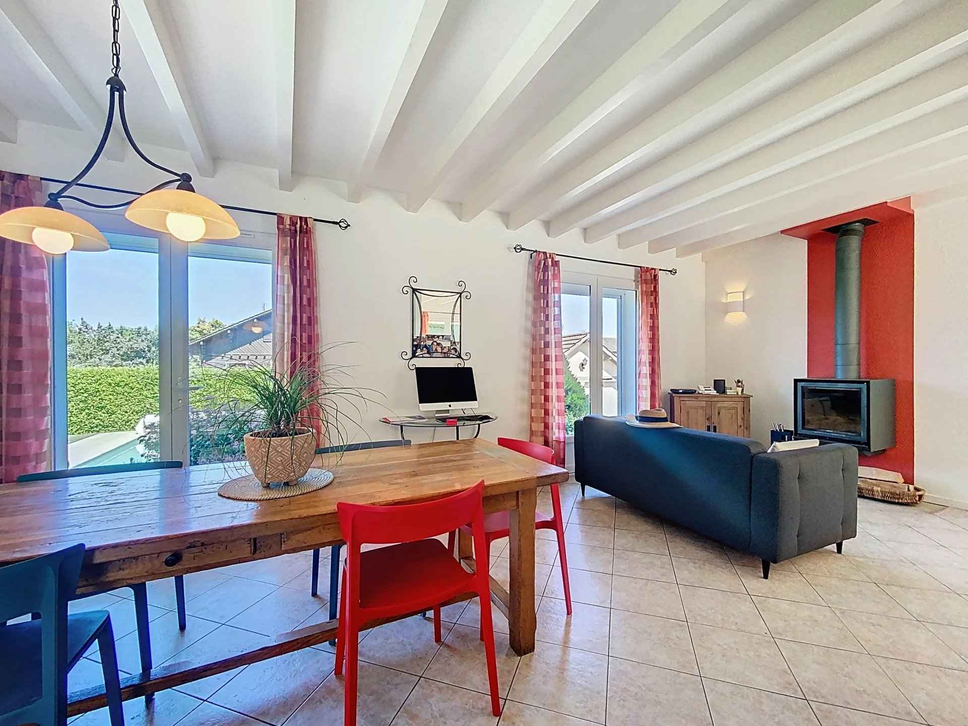 828fb13a61453e4cff365093bc64c10b a1d4496be1 1920 original - Attribut alt par défaut.