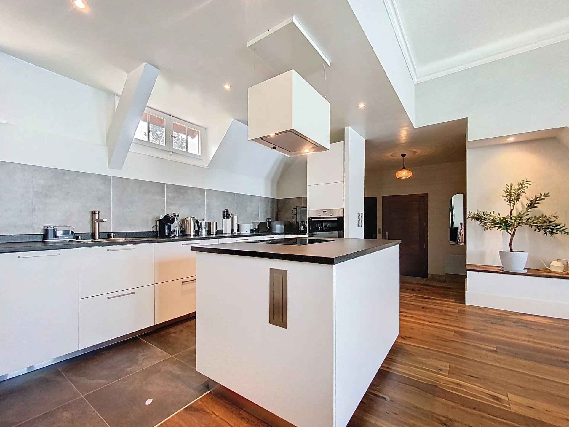 9166d5a821537fe5139b8f2353911a12 bf75ed2e8a 1920 original - Attribut alt par défaut.