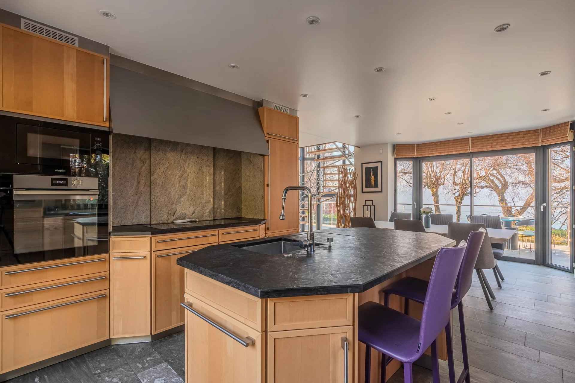 75acbcf3528ae0289ede317a5fe0efe6 053230786f 1920 original - Attribut alt par défaut.