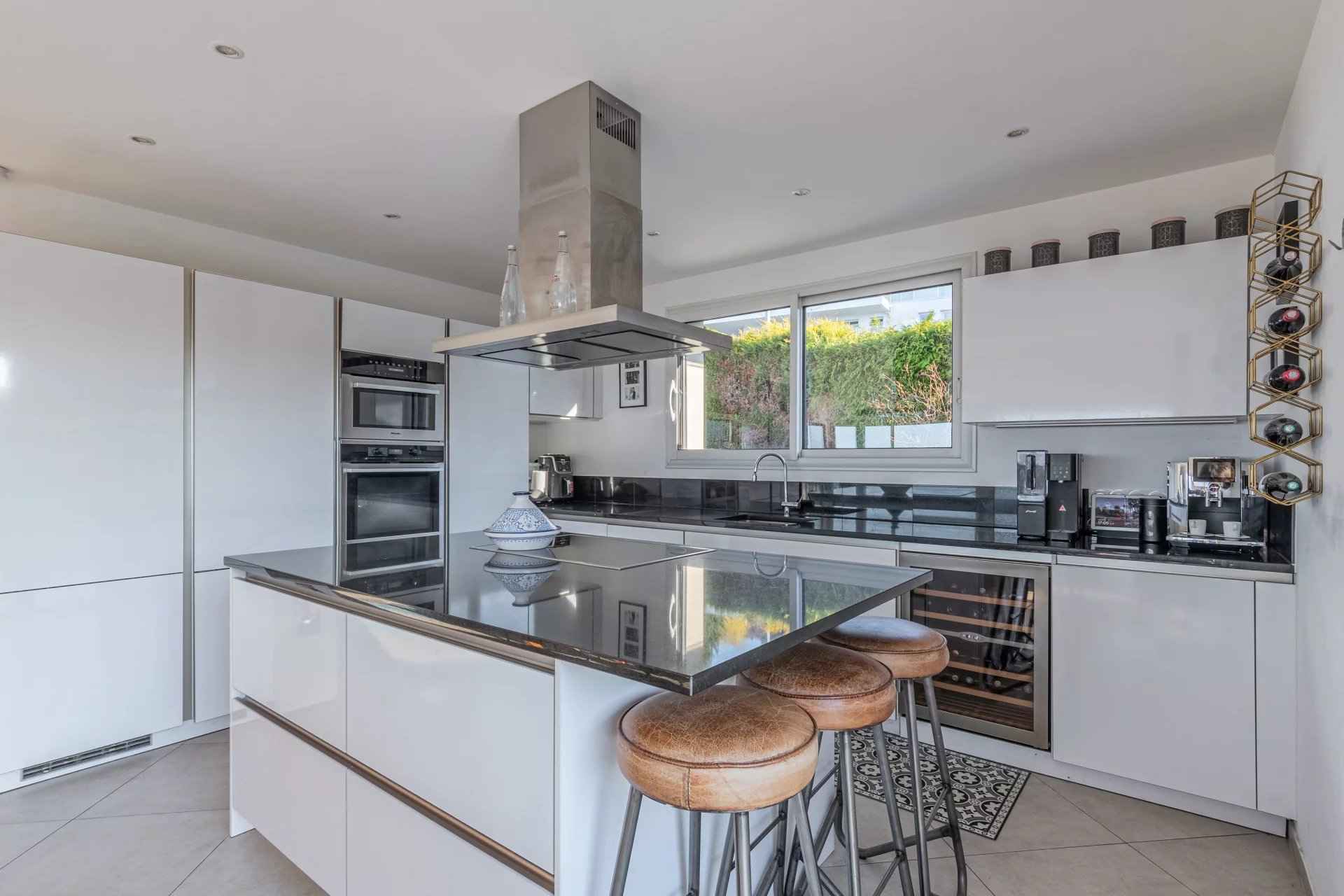 4cc15f717f8387ef91b09ff69483a8f2 5002b4c208 1920 original - Attribut alt par défaut.