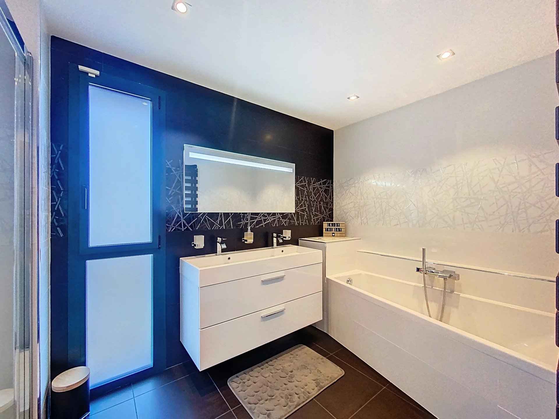 974361b9a7da5c73937e4e61ea168d42 2e1f63b62e 1920 original - Attribut alt par défaut.