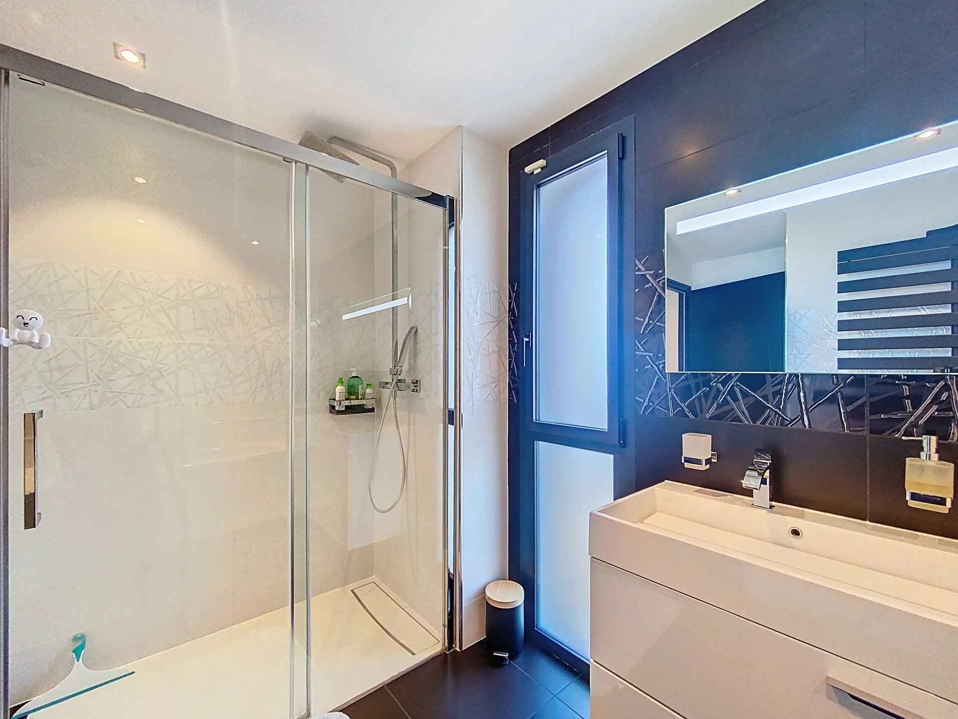 61ca33eb3eaebab466bea9c7d57afd29 74d17ac059 1920 original - Attribut alt par défaut.