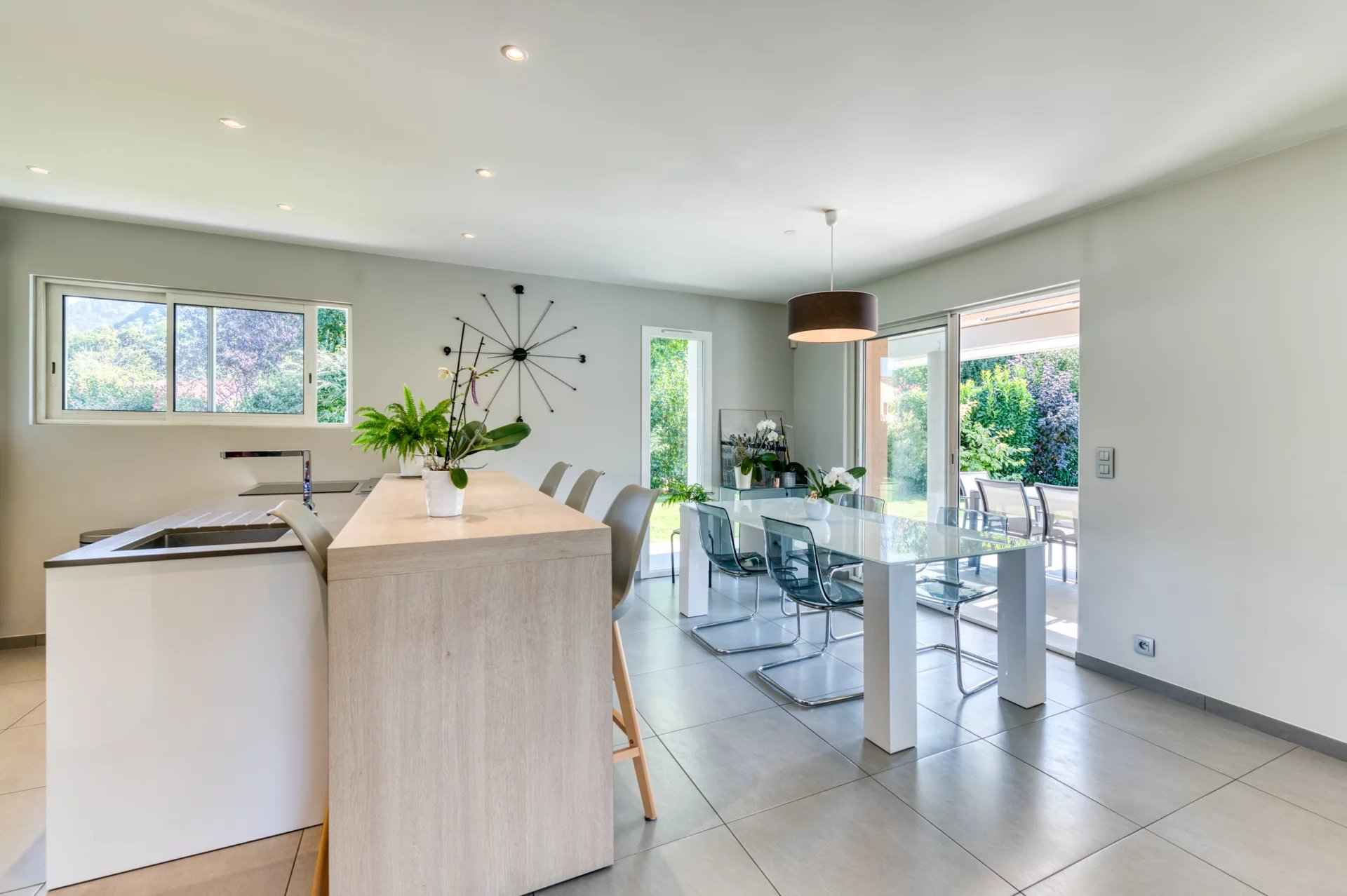 Maison / Villa - Barnes Évian, agence immobilière de prestige