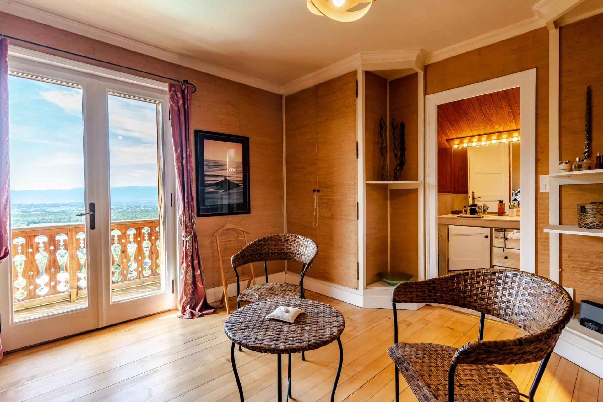 Maison / Villa - Barnes Évian, agence immobilière de prestige, chambre