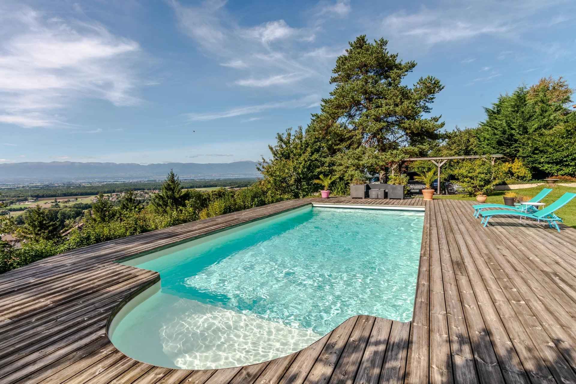 Maison / Villa - Barnes Évian, agence immobilière de prestige, piscine