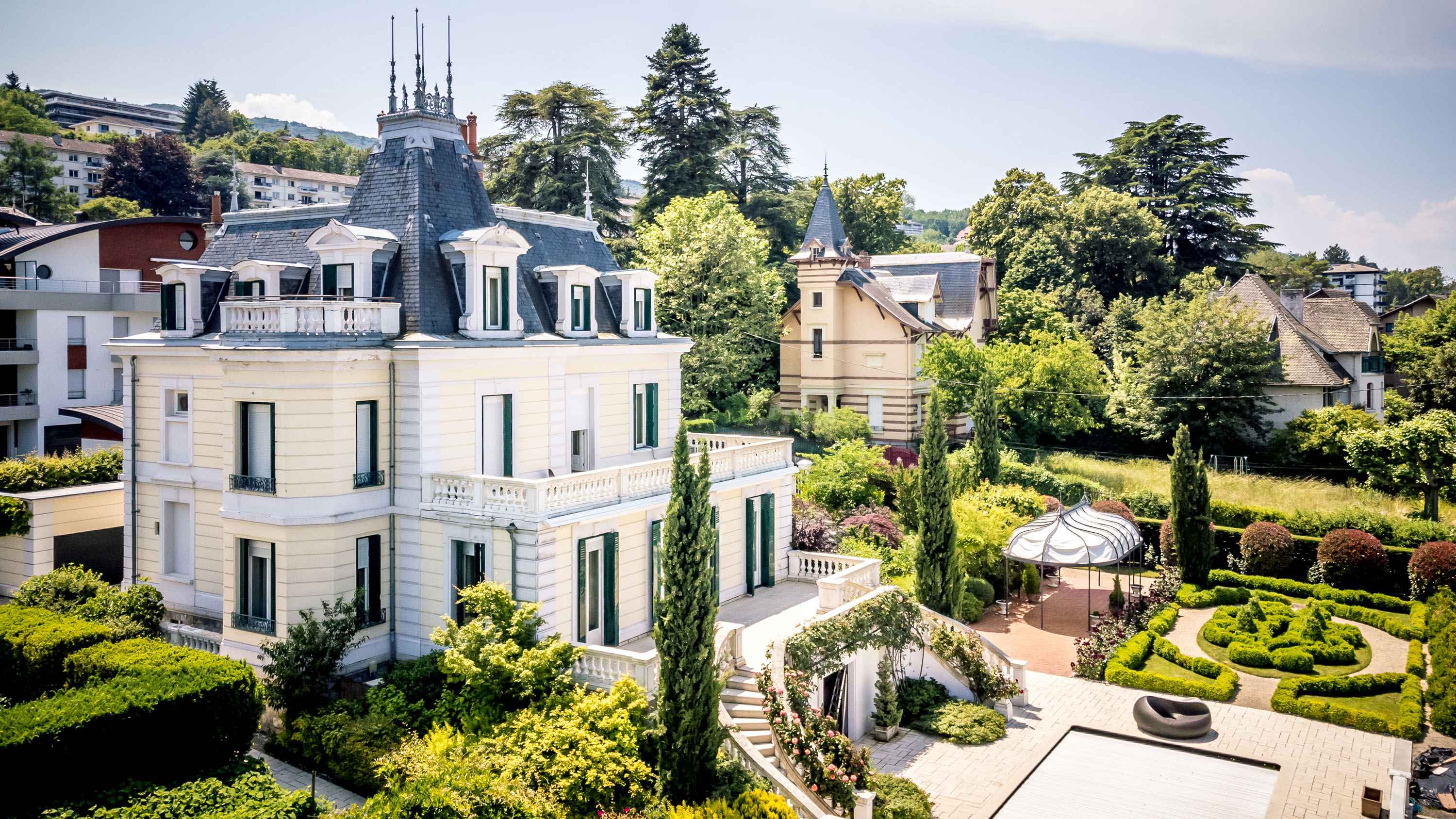 Beautiful mansion from the 1900s