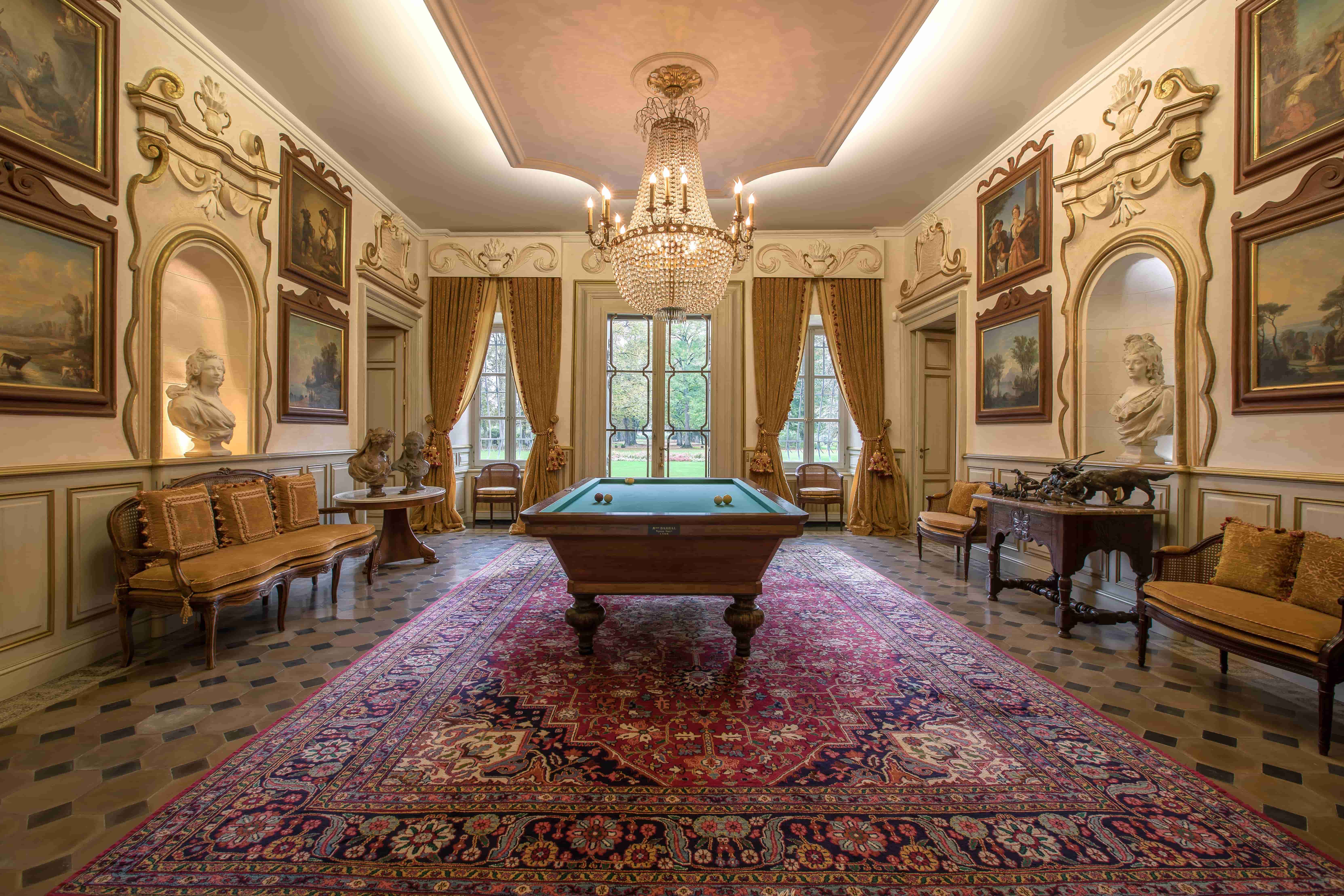 chateau situé à Douvaine avec piscine 